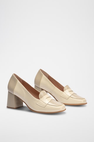 Mocassins à talons en cuir verni - Beige