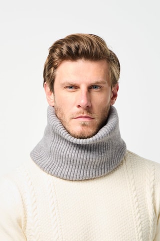 Cuello  - Gris