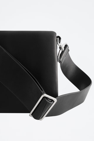 Borsa a tracolla in pelle di montone - Nero