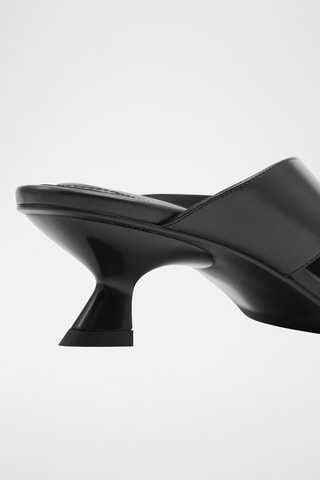 Sandali con tacco in pelle - Nero