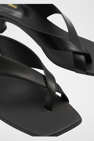 Sandali con tacco in pelle - Nero