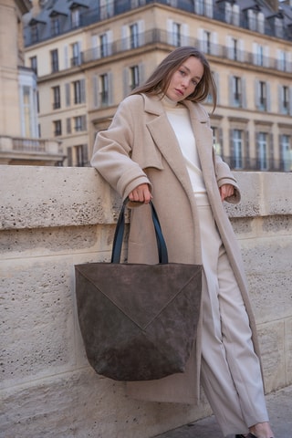 Shopping bag in pelle scamosciata  - Taupe