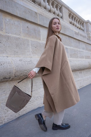 Borsa a spalla in pelle scamosciata  - Taupe