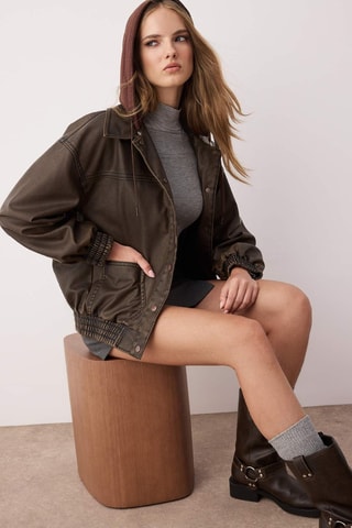 Chaqueta con capucha -  y 