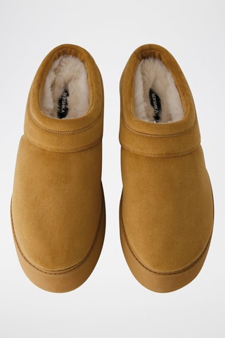 Zuecos con plataforma - Beige