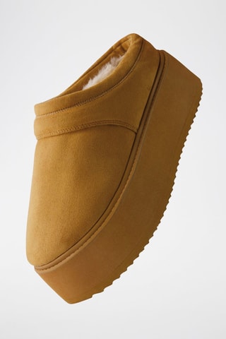 Zuecos con plataforma - Beige