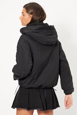 Chaqueta con capucha - Negro