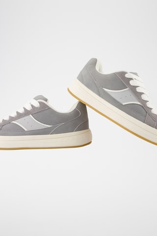 Zapatillas - Gris oscuro y blanco