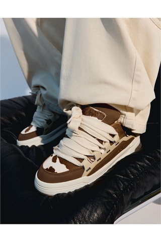 Zapatillas de piel - Marrón oscuro y blanco