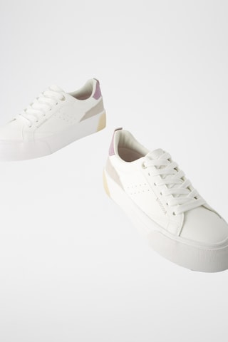 Zapatillas - Blanco y beige claro