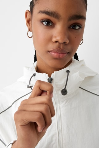 Cortavientos con capucha - Blanco