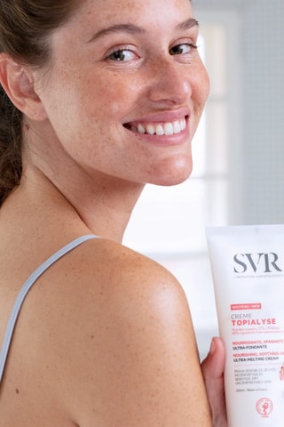 Voedende en Kalmerende Crème 48 uur Topialyse - Geschikt voor Droge, Gevoelige en Oncomfortabele Huid. 400 ml