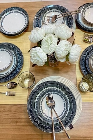 Servizio in porcellana - 24 pezzi