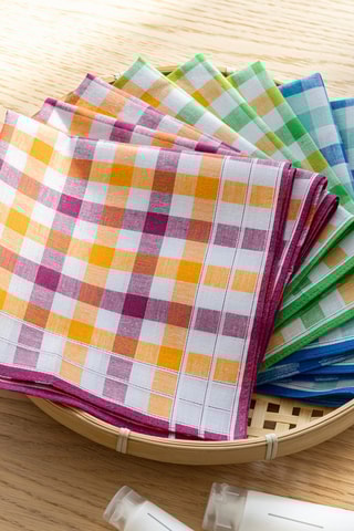 9 mouchoirs au lac Victoria - Bleu, violet et vert