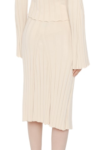 Falda midi plisada - Beige