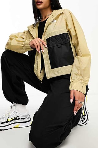 Chaqueta con capucha Nekka - Beige