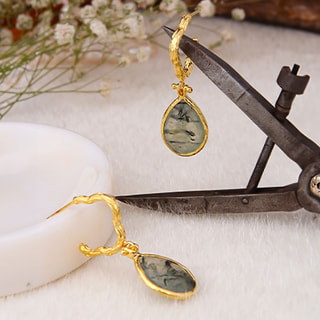 Orecchini - Ottone placcato oro e prehnite