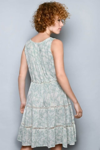 Vestido com folhos 
Verde - 