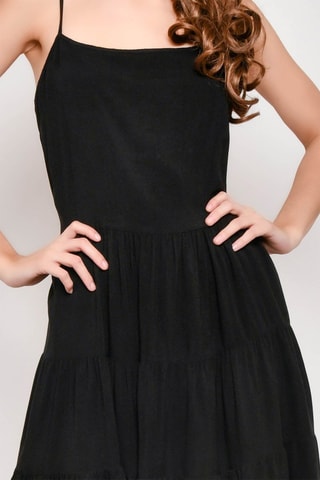 Vestido com folhos 
Preto - 