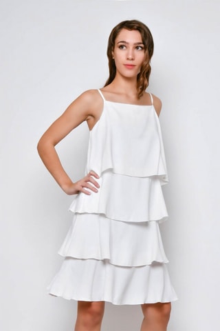 Vestido com folhos 
Branco - 