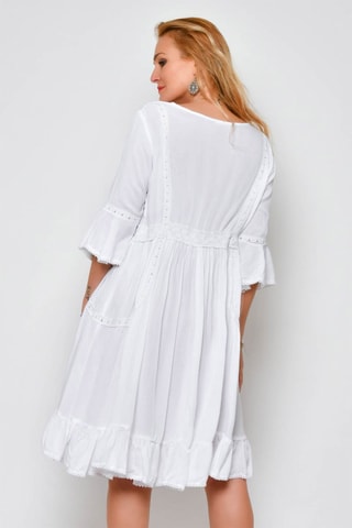 Vestido com folhos 
Branco - 
