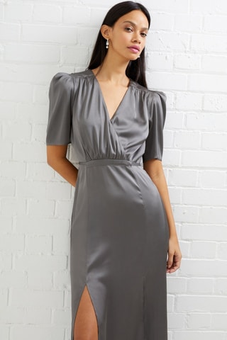 Robe longue satinée Eso - Gris