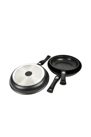 3 poêles revêtement Greblon® C3 - 20, 24 et 28 cm