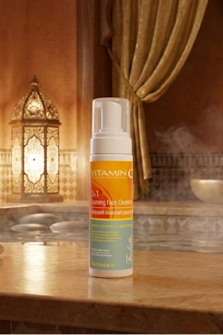 Nettoyant moussant 2-en-1 à la vitamine C - Visage - 225 ml