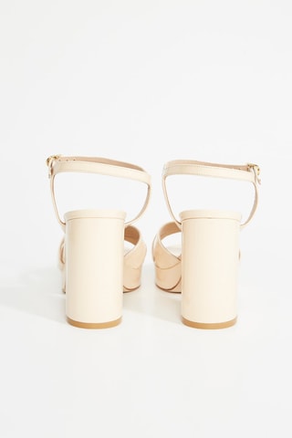 Sandalias de piel con plataforma - Beige