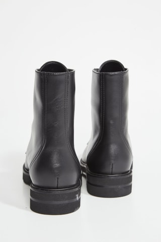 Boots em couro - Preto