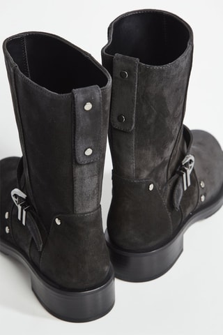 Botins em couro - Preto