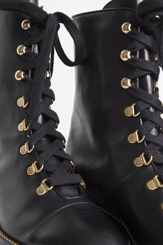 Botins em couro - Preto