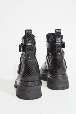 Botins em couro - Preto