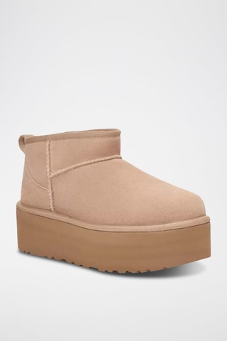 Bottines plateformes fourrées en cuir Classic Ultra Mini UGG - Beige