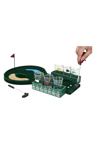 Jogo de mini-golfe para beber