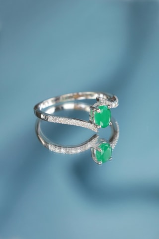 Bague Belle émeraude - Or blanc, diamants et émeraude