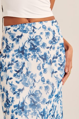 Falda midi de talle alto - Celeste y blanco