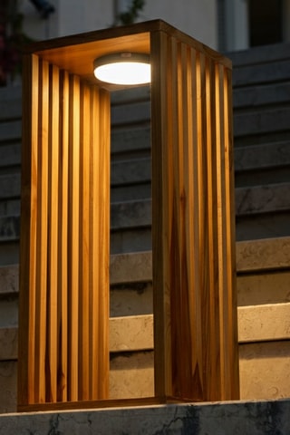 Lanterne solaire LED sans fil en teck massif Chennai - Beige