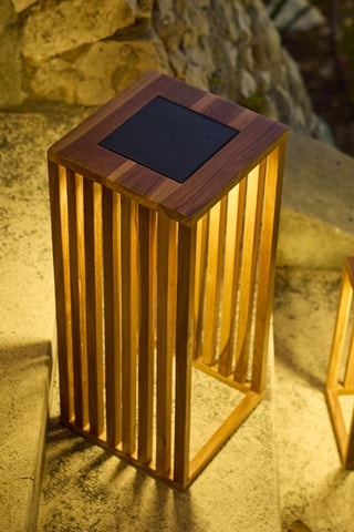 Lanterne solaire LED sans fil en teck massif Chennai - Beige