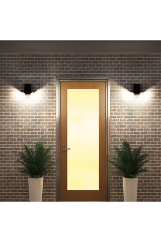 Applique murale LED Striker - 7.3 W - Noir - 12 h d'autonomie - Classe G