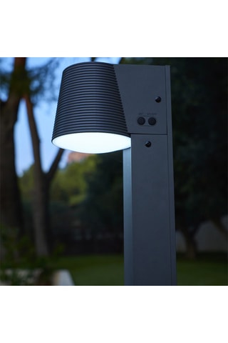 Luminaire LED Soltek - 9 W - Gris - 22 h d'autonomie - Classe G