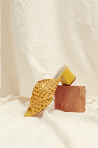 Leren Muiltjes met Hak - Geel