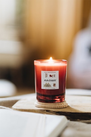 Candela profumata Edinburgh - Pepe nero, lavanda e vetiver