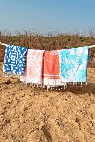 Serviette de plage Selva - Rose et blanc - 90 x 170 cm