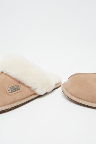 Mules em pele de carneiro - Castanho