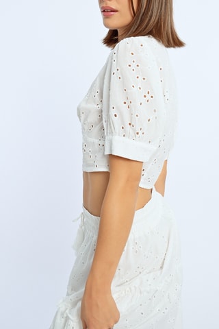 Crop top con bordado inglés - Blanco