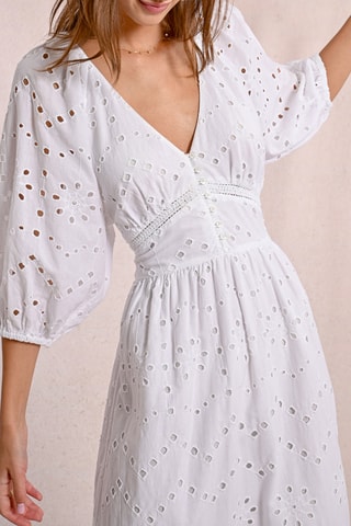 Lange Jurk met Engelse Borduursels- Wit