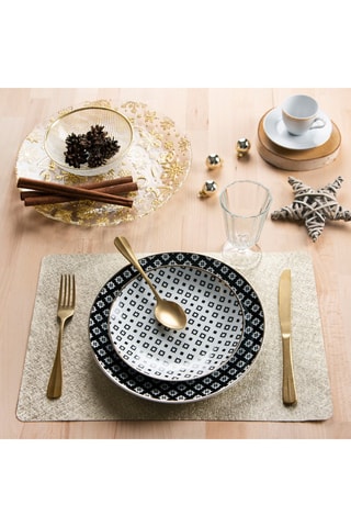 Service en porcelaine et grès Monochrome - 18 pièces