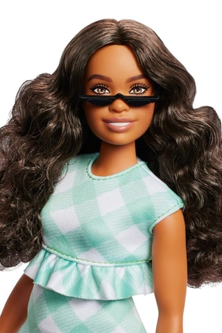 Boneca Fashionistas Barbie - A partir dos 3 anos