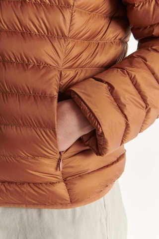 Piumino slim con cappuccio - Cammello